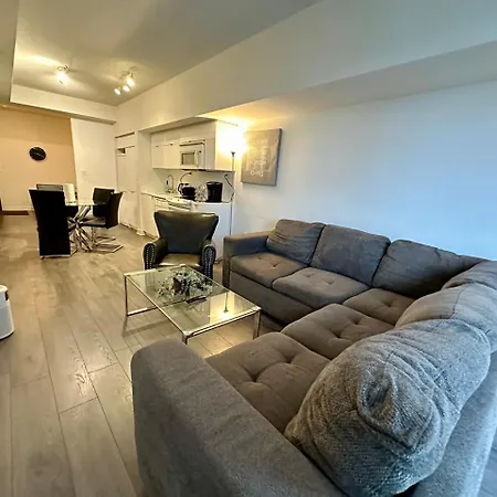 Comfy 1Bdrm Den 2Baths With 3 Real Beds Plus Parking